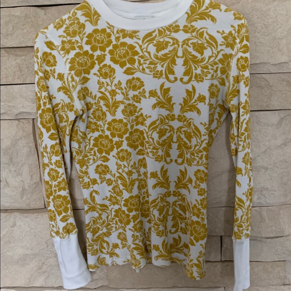 Sundance Yellow Paisley tee